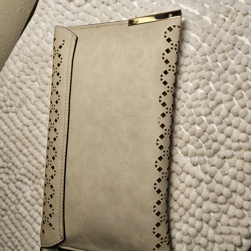 New Ampere Creations Beige  The Ana Laser Cute Messenger - Picture 11 of 12
